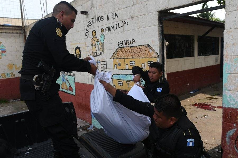 Ataque armado en escuela