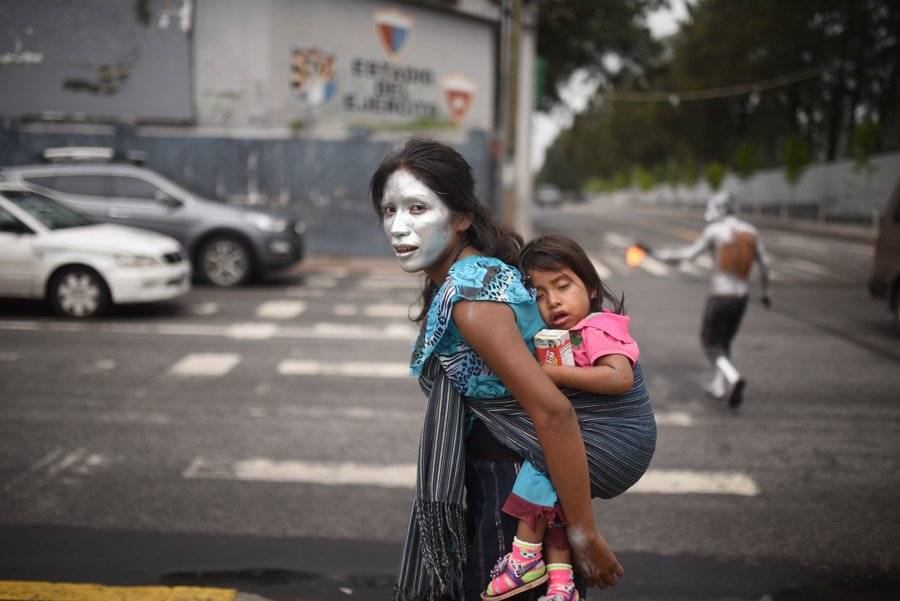 Persona en el semáforo