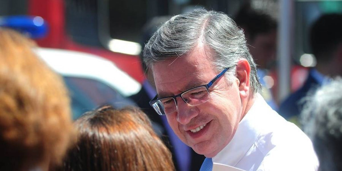 Las Condes sigue los pasos de Recoleta y prohíbe acoso callejero