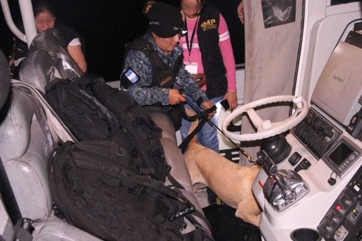 localizan droga en embarcación en el Pacífico