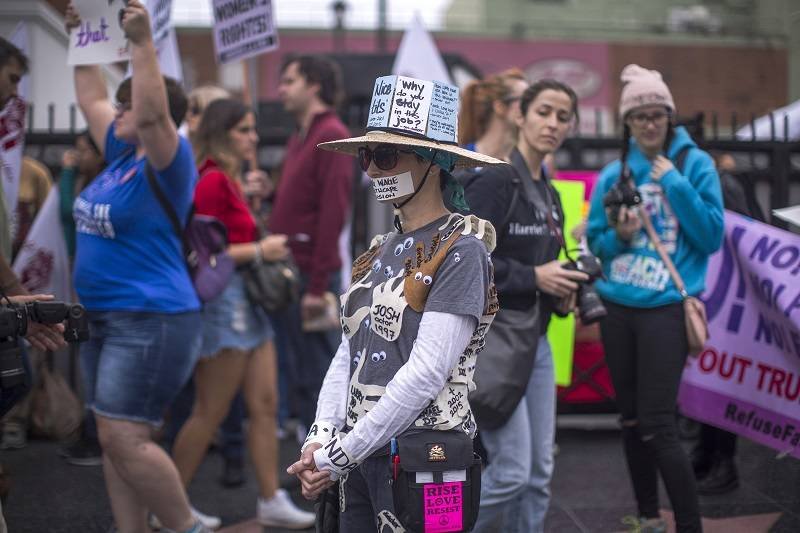 Acusaciones de acoso y violencia sexual a varias personalidades políticas y de Hollywood.