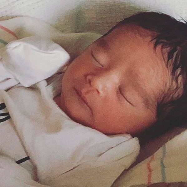 Hayes filho Jessica Alba