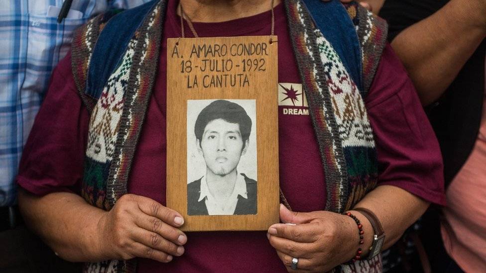Alberto Fujimori, desde su lujosa mansión publica tuits sobre sus Alberto Fujimori, desde su lujosa mansión publica tuits sobre sus