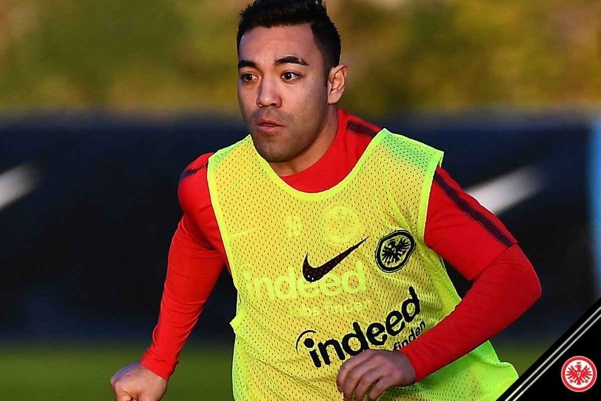 Marco Fabián salió a la banca con el Eintracht en juego amistoso Marco Fabián salió a la banca con el Eintracht en juego amistoso