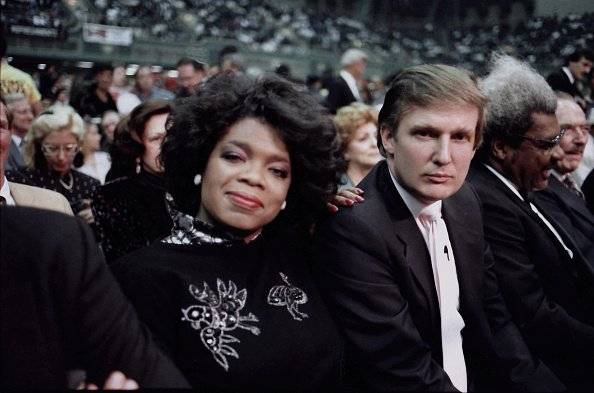 Oprah junto a Donald Trump en Atlantic City, en los años ochenta.