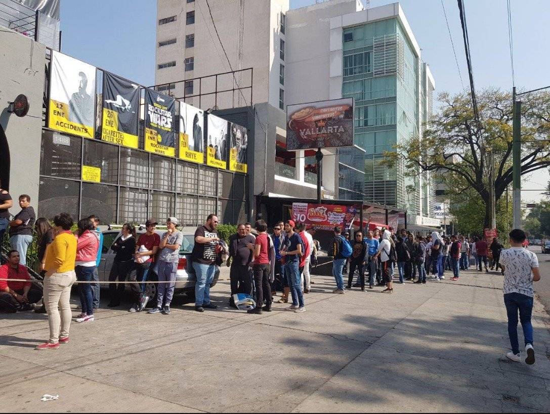 Fila para los boletos.