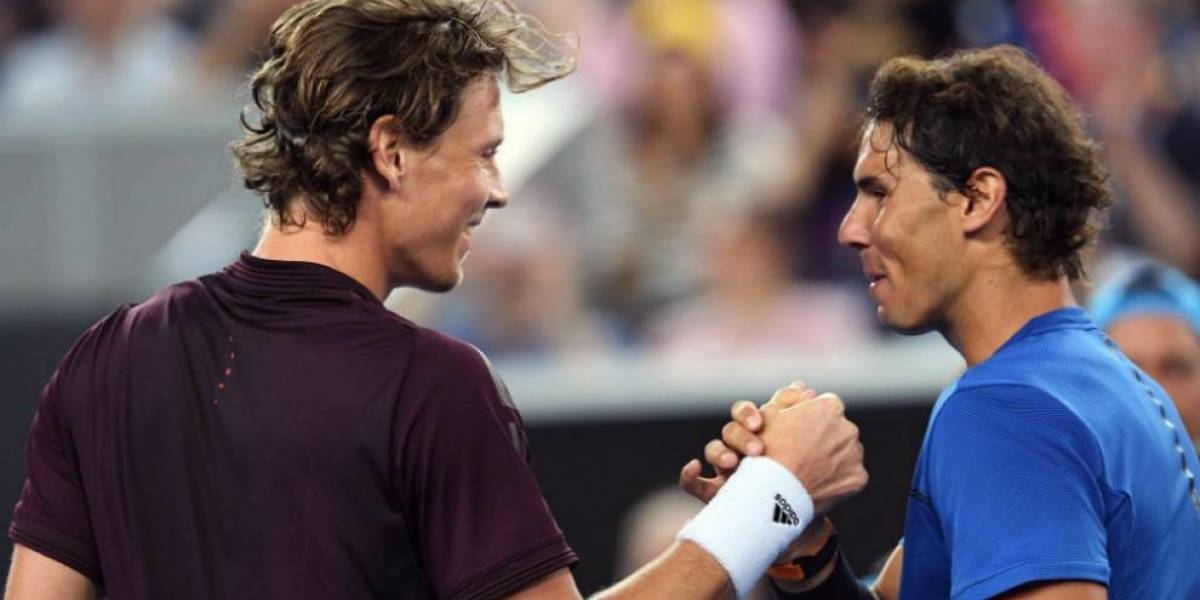 Nadal cae en la final de novedoso torneo de exhibición en Australia