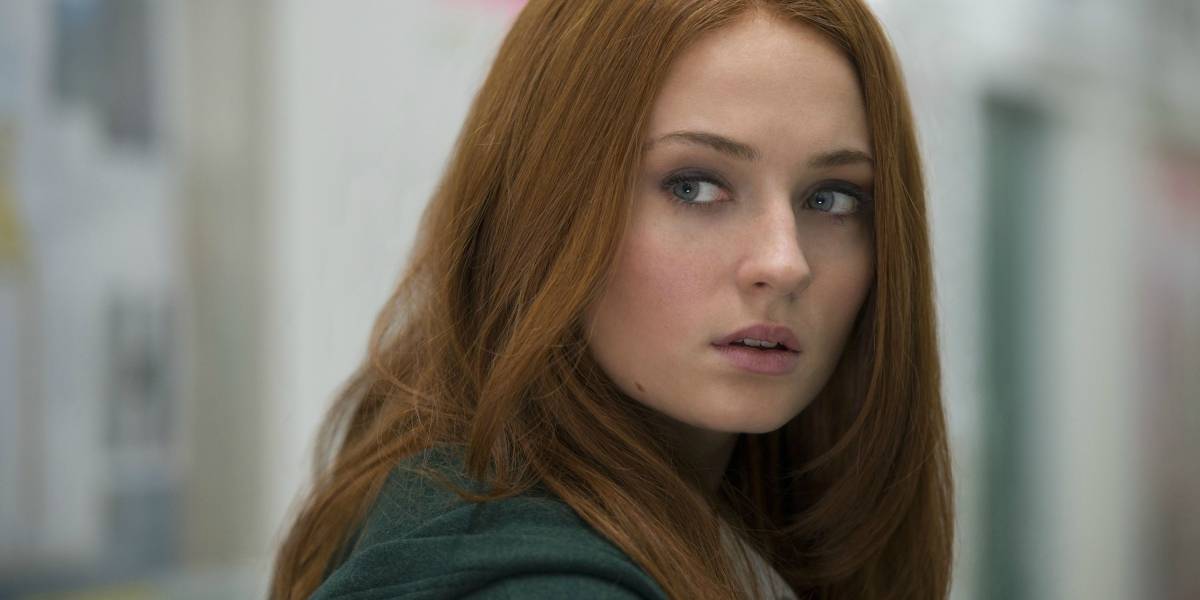 Reina del Norte Sophie Turner mandó a acostar a Trump tras insistir con el muro en la frontera con México