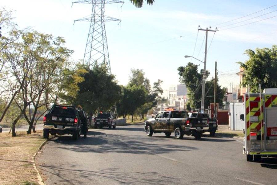 Asaltantes prenden fuego a banco con todo y trabajadores