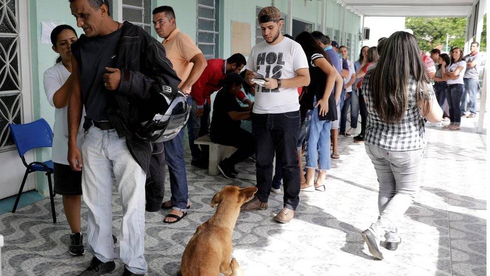 febre amarela fila de espera