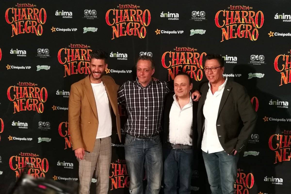 Las voces de la cinta.