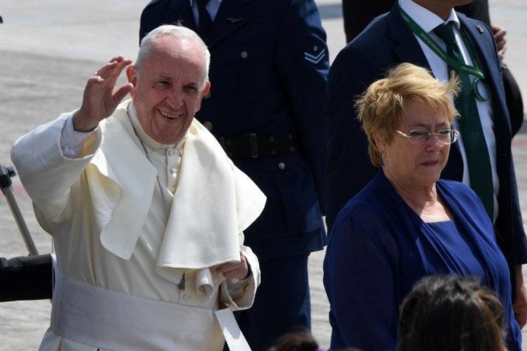 Papa Francisco se despide de Chile