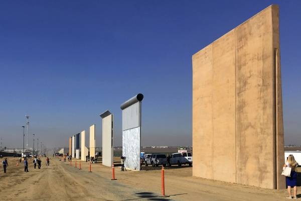 Prototipos del muro fronterizo entre México y Estados Unidos