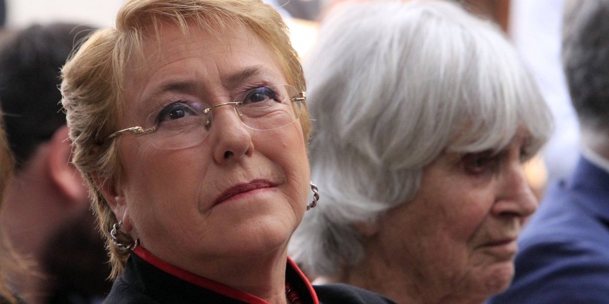 Presidenta responde a usuario de Twitter: