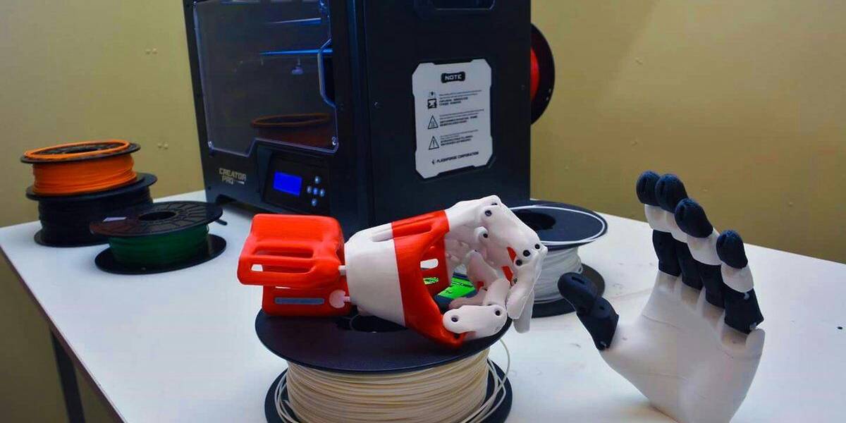Crean taller de impresión 3D para jóvenes del Sename en Valdivia