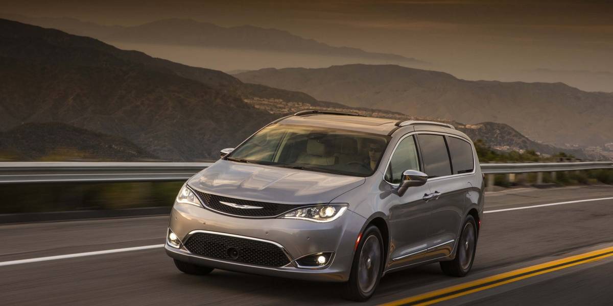 Fiat Chrysler y Google están trabajando en Minivans autónomas