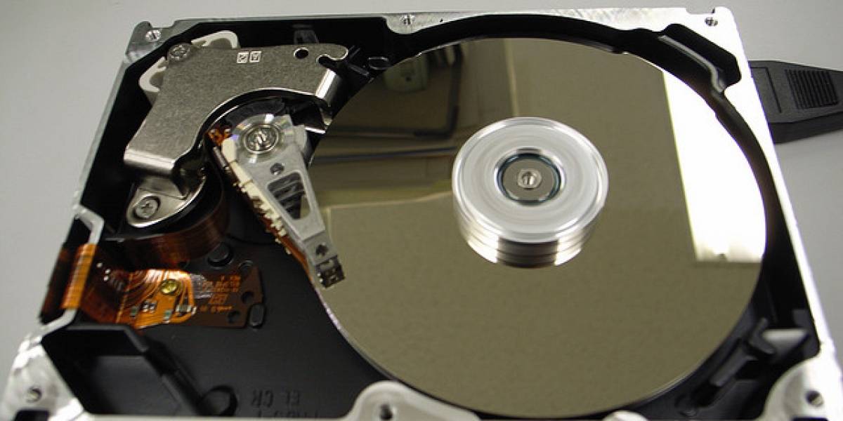 Científicos descubren que la sal de mesa podría sextuplicar la capacidad de los discos duros