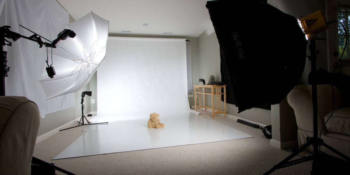 Amazon patenta sacarse fotos con focos de luz y un fondo blanco detrás