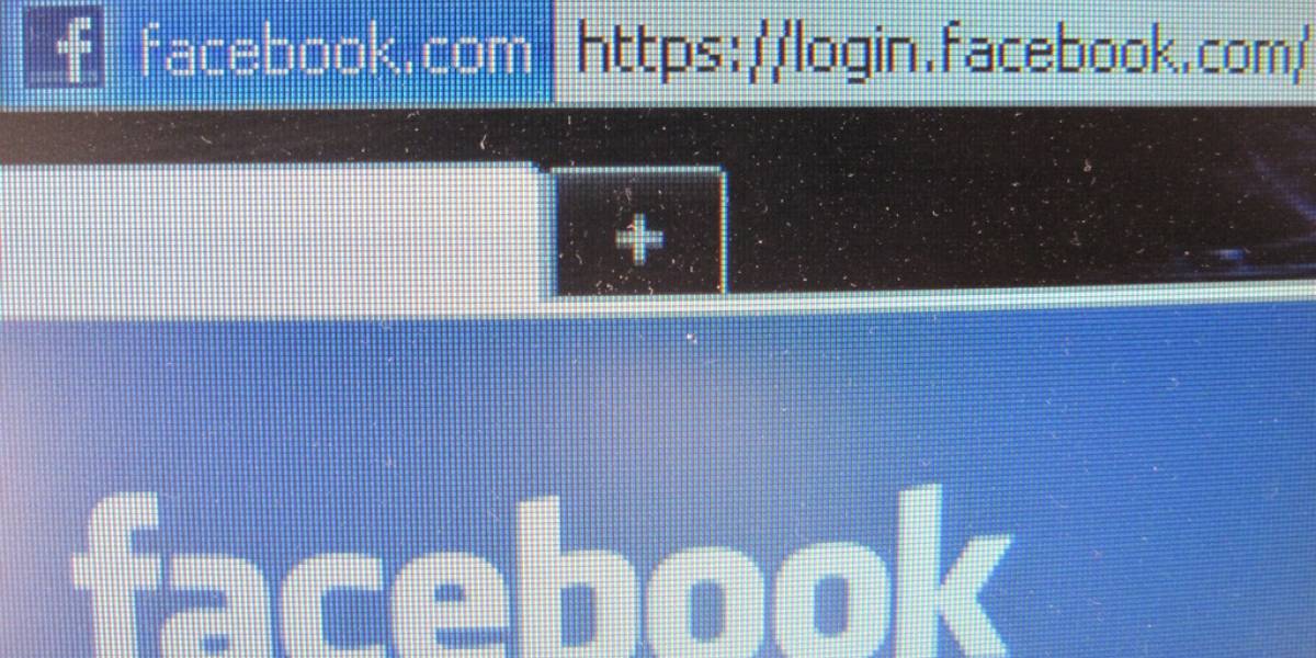 Estudiantes de Illinois deberán dar sus contraseñas de redes sociales si cometen ciberbullying