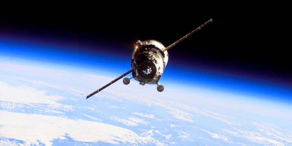 La caída del satélite Centenario
