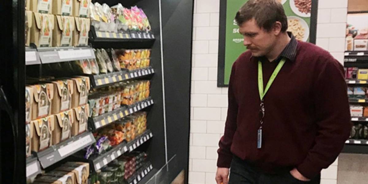 Amazon abre tienda física sin sus cajeros Amazon abre tienda física sin sus cajeros