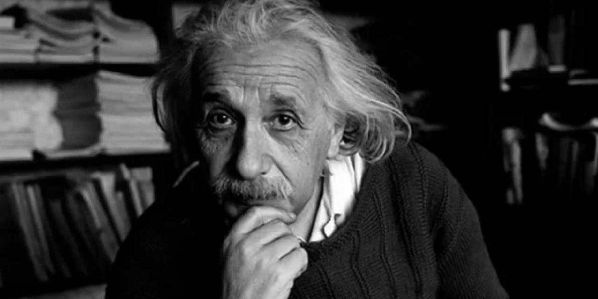 Alguien hizo un robot muy creepy de Albert Einstein