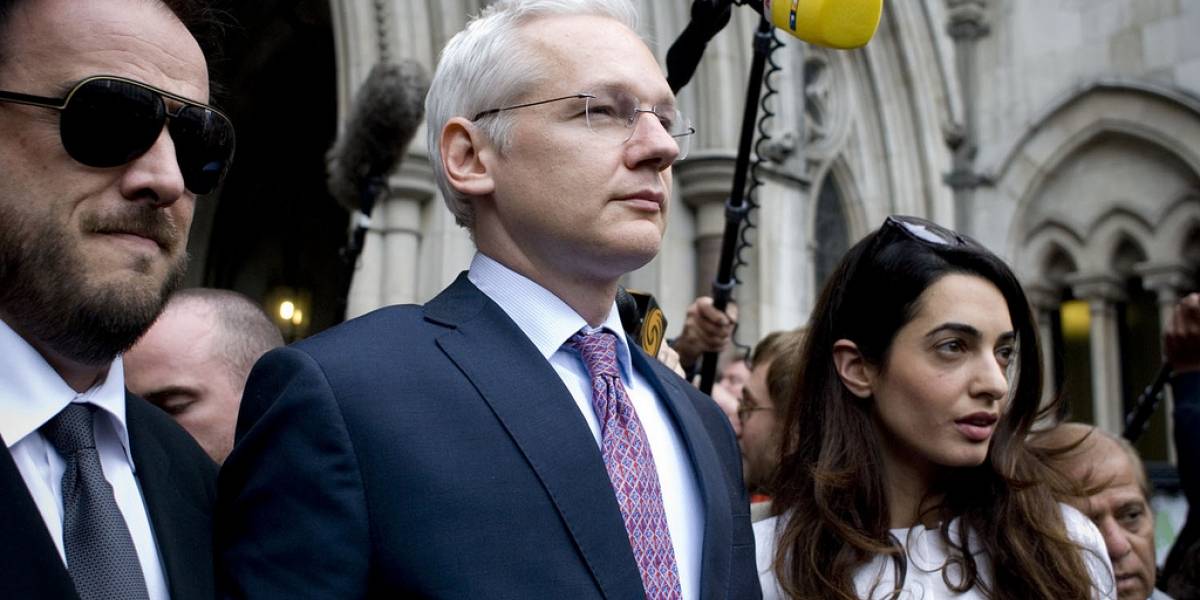 Julian Assange agradece a Ecuador y llama a recordar a Bradley Manning