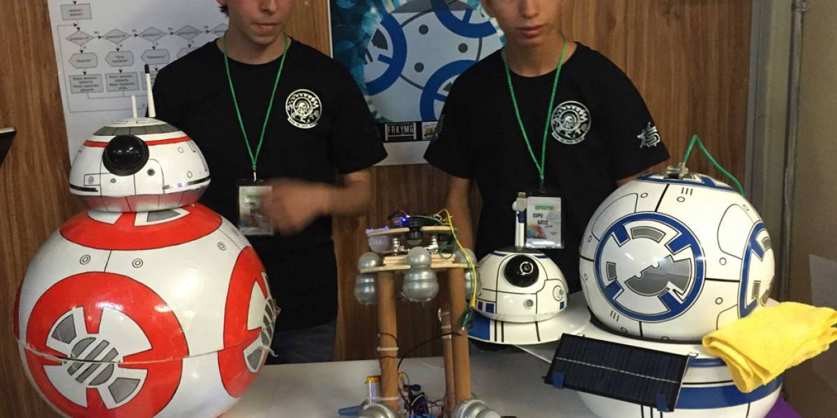 Estudiantes crean réplica de BB-8 y se vuelve Trending Topic en México