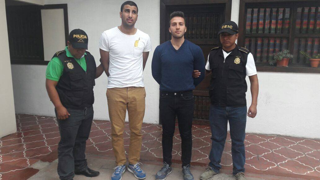 capturados por violación en Antigua Guatemala