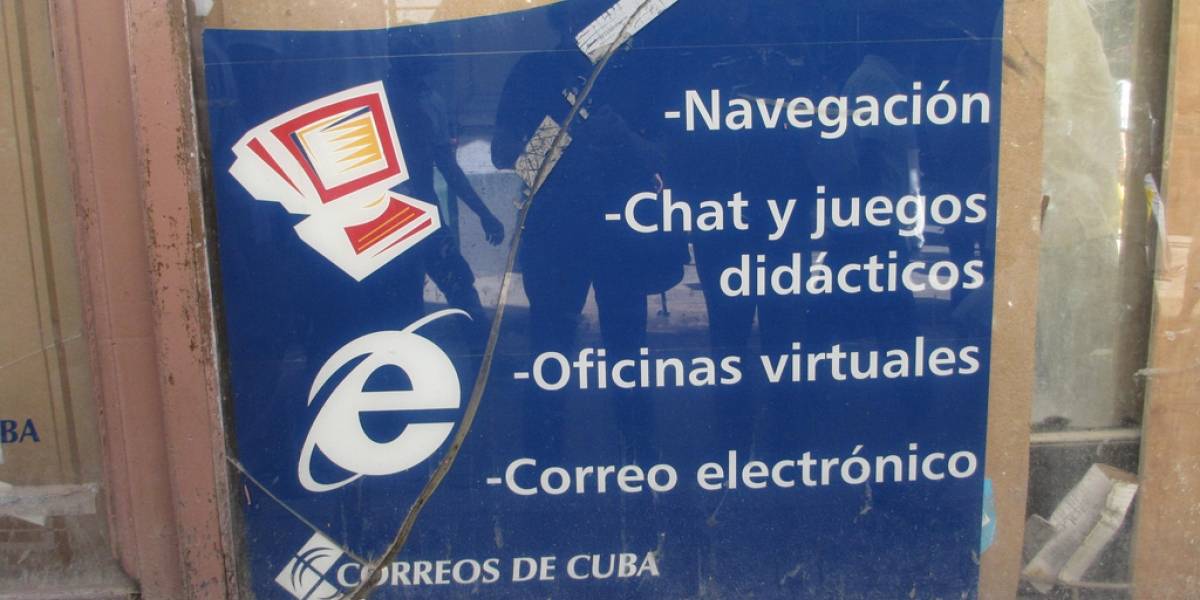 Cuba abre centros de Internet con elevados precios