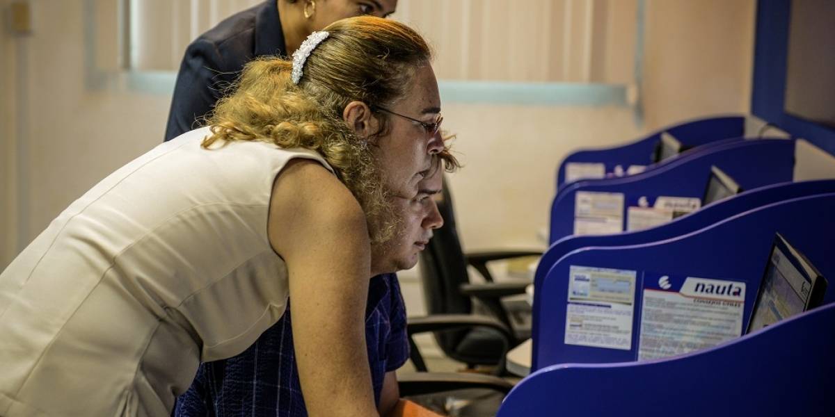 Cuba aumenta sus zonas de Wi-Fi a 35 y baja el valor del Internet en un 50%