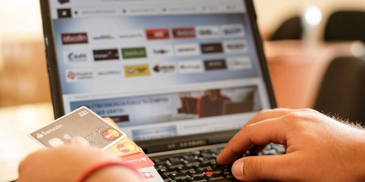 Sernac entrega reporte del Cyber Day 2017