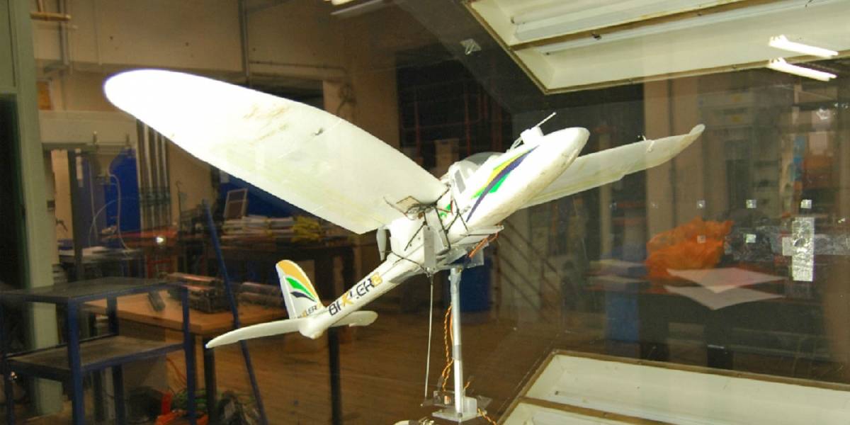 Este dron es capaz de aterrizar igual que un pájaro