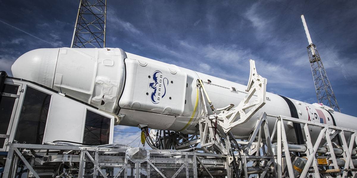 Así se estrelló el cohete Falcon 9 en su plataforma flotante