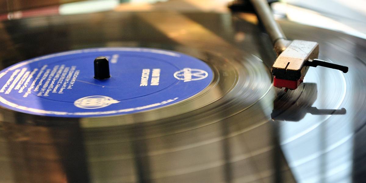 El vinilo resurge y empieza a crecer
