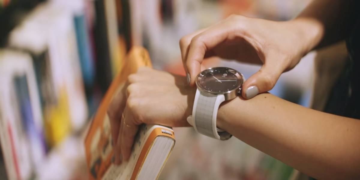 Sony lanza nuevo reloj de tinta digital