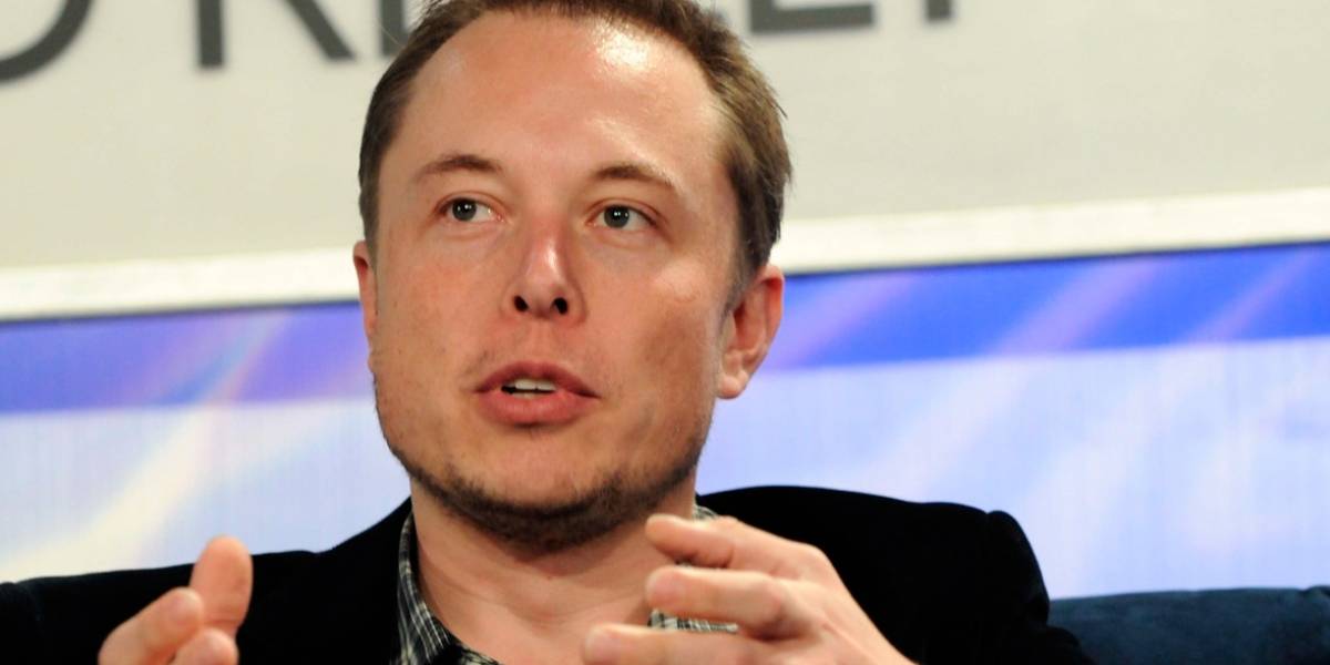 Elon Musk permanecerá en consejo de Donald Trump a pesar de las críticas