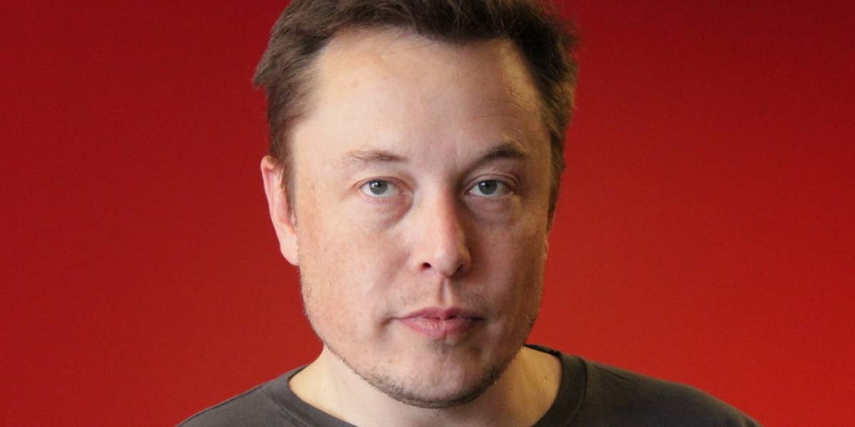 Elon Musk explica por qué SpaceX no lanza cohetes espaciales eléctricos