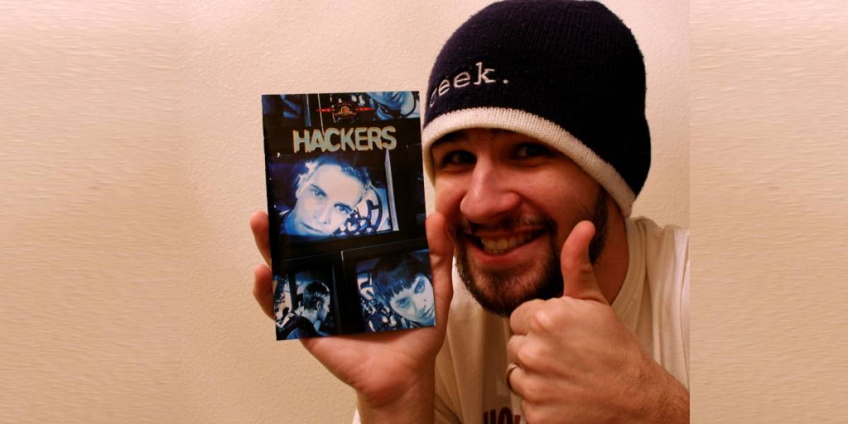 Ex jefe de la CIA confiesa hackeo a partidos políticos extranjeros