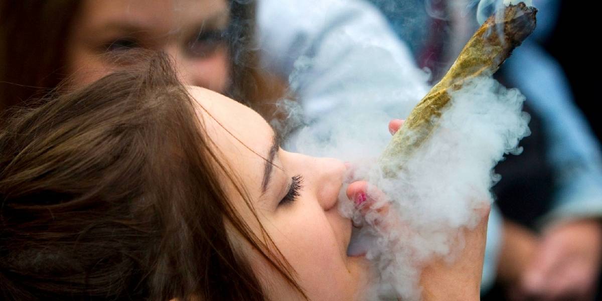 IBM propone usar blockchain para comercializar marihuana en Canadá