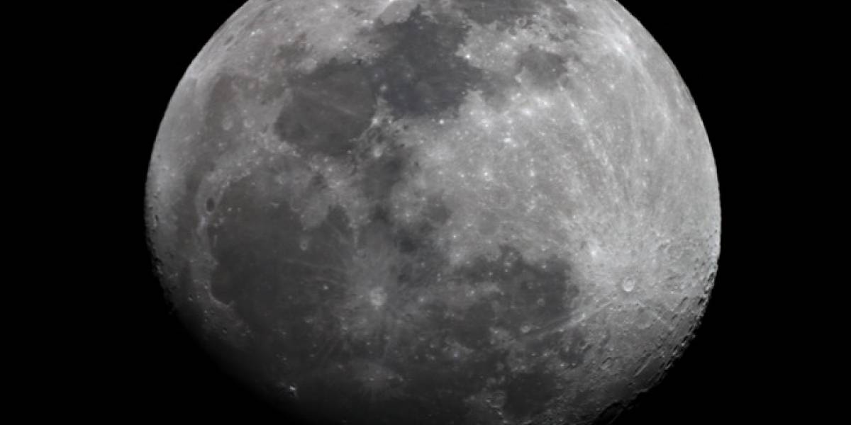 Video muestra impacto de meteorito en la Luna