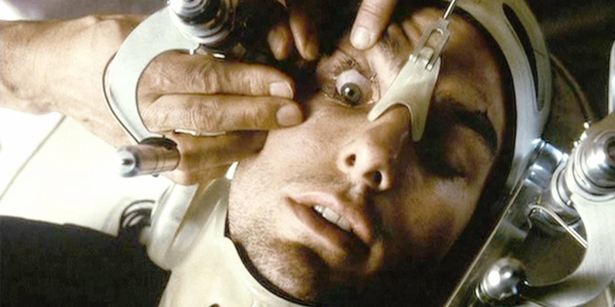 Robot supera a humanos realizando cirugía de ojos
