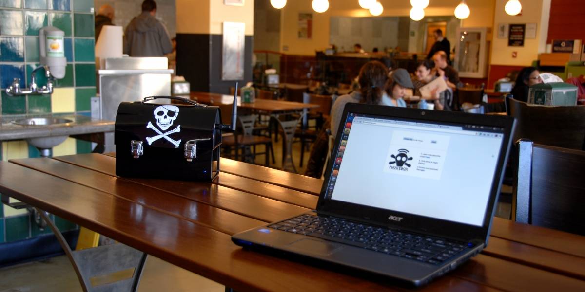 PirateBox, la caja para compartir archivos de forma libre