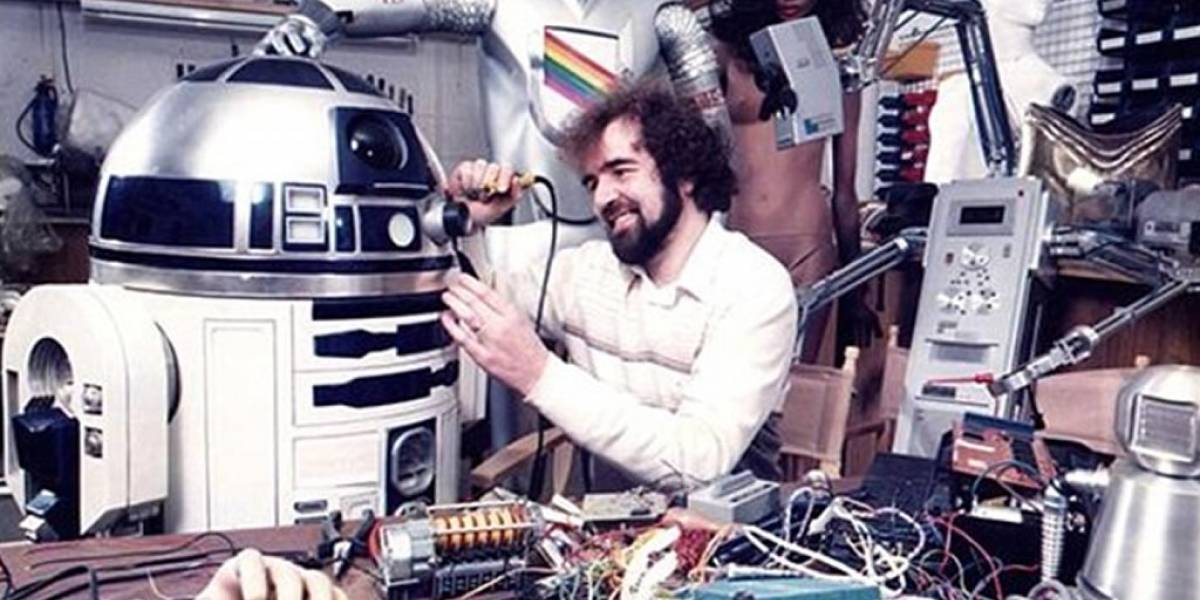 Fan compra un R2-D2 original por bastantes millones de dólares