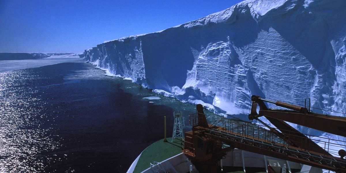 Científicos británicos utilizan exploración satelital para identificar con precisión la fusión de la Antártica