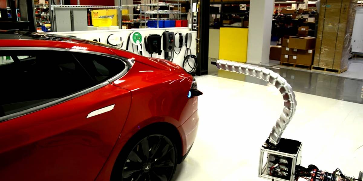 Conoce el nuevo cargador 'serpiente' de los autos Tesla