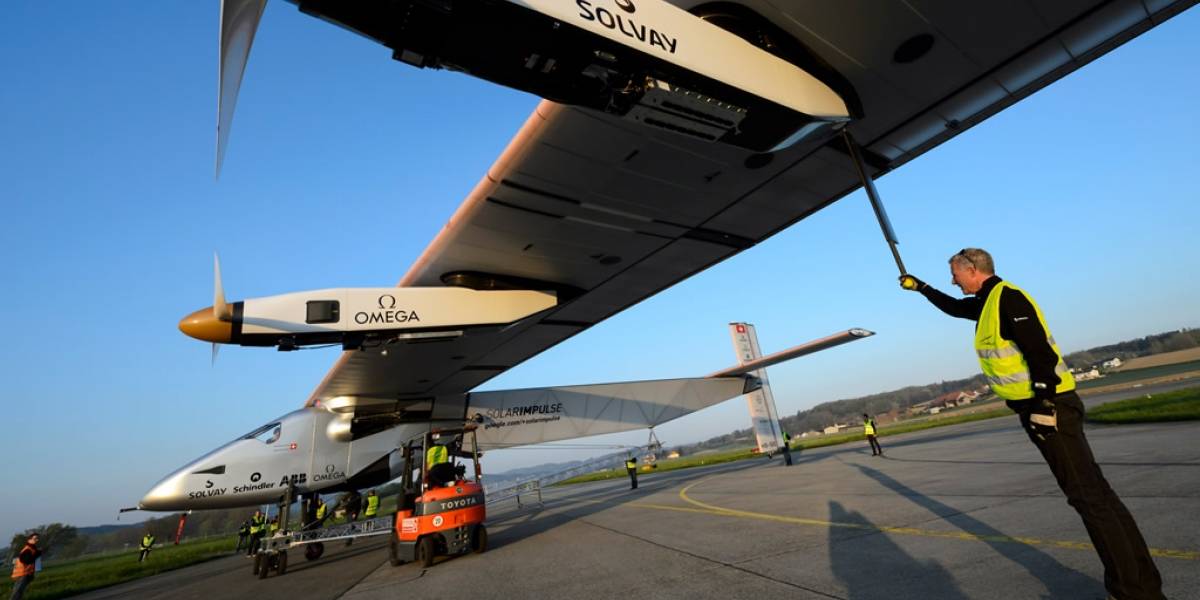 El avión Solar Impulse 2 rompió récord mundial