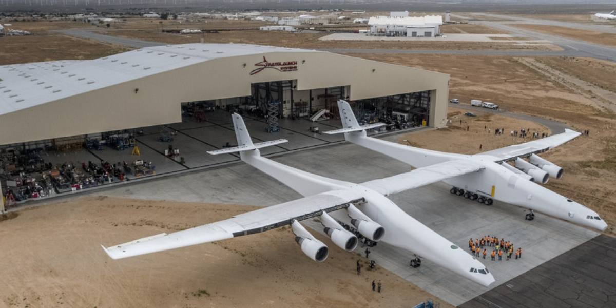 Cofundador de Microsoft construye avión más grande del mundo capaz de enviar cohetes al espacio