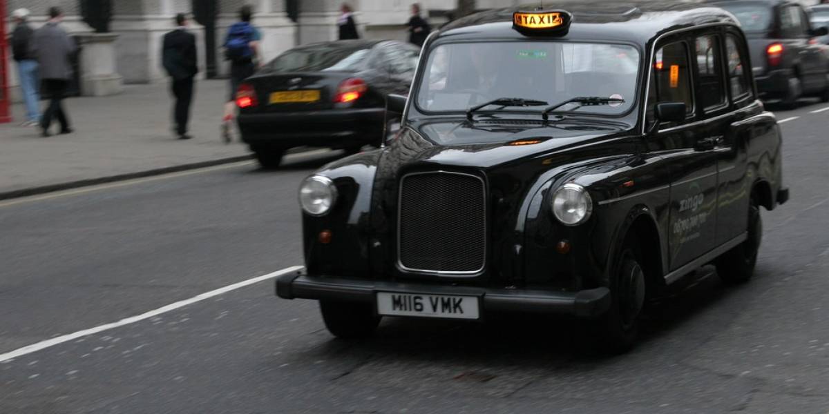 Taxistas de Bogotá y Londres en contra de Uber