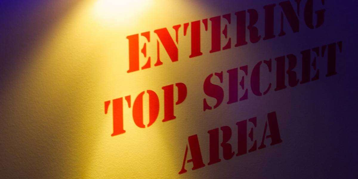 Descubren base secreta inglesa dedicada a espiar cables submarinos